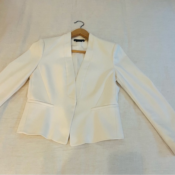 Alice + Olivia Off-White Blazer - Picture 5 of 6